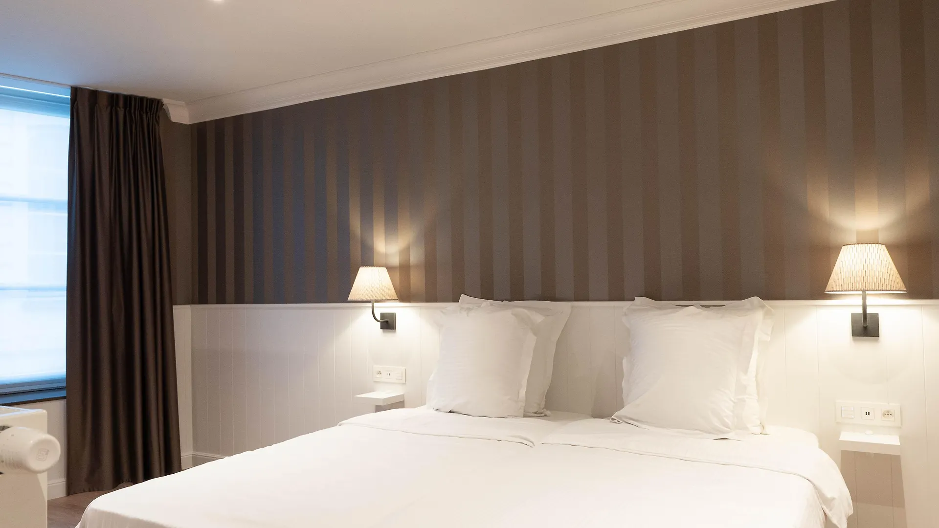 Hotel Du Theatre Bruges 3*,  Belgium