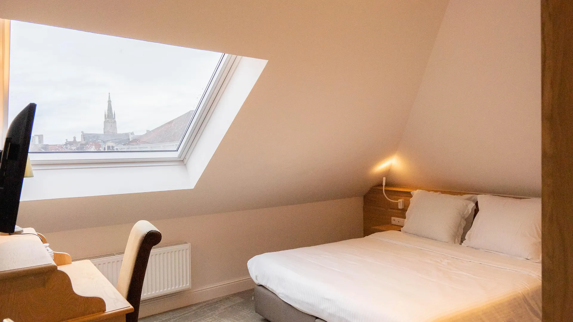 Hotel Du Theatre Bruges 3*,